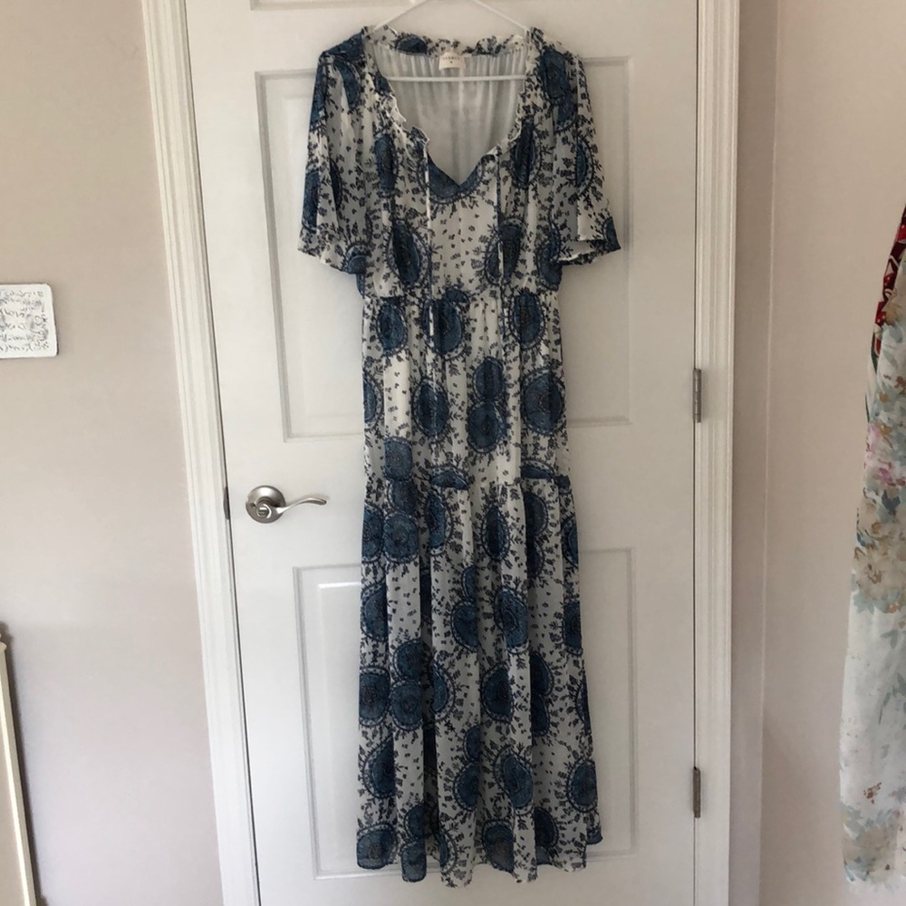 Everly Maxi Dress - Size Medium